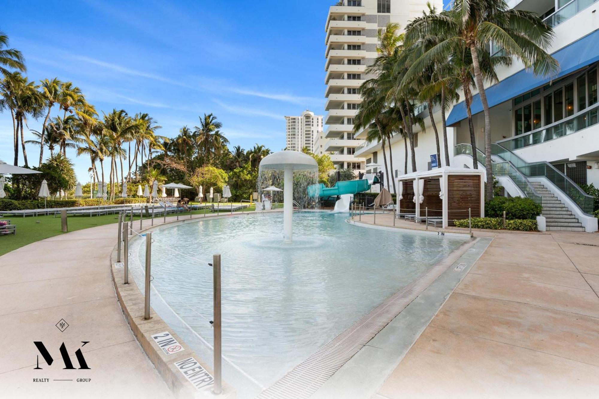 Fontainebleau Resort Balcony W Ocean + Bay View Miami Beach Exterior photo