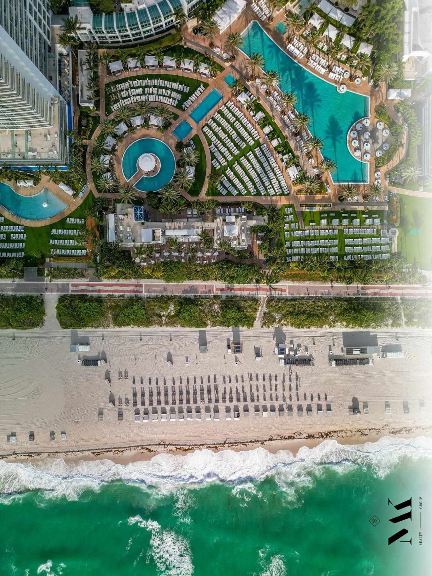 Fontainebleau Resort Balcony W Ocean + Bay View Miami Beach Exterior photo